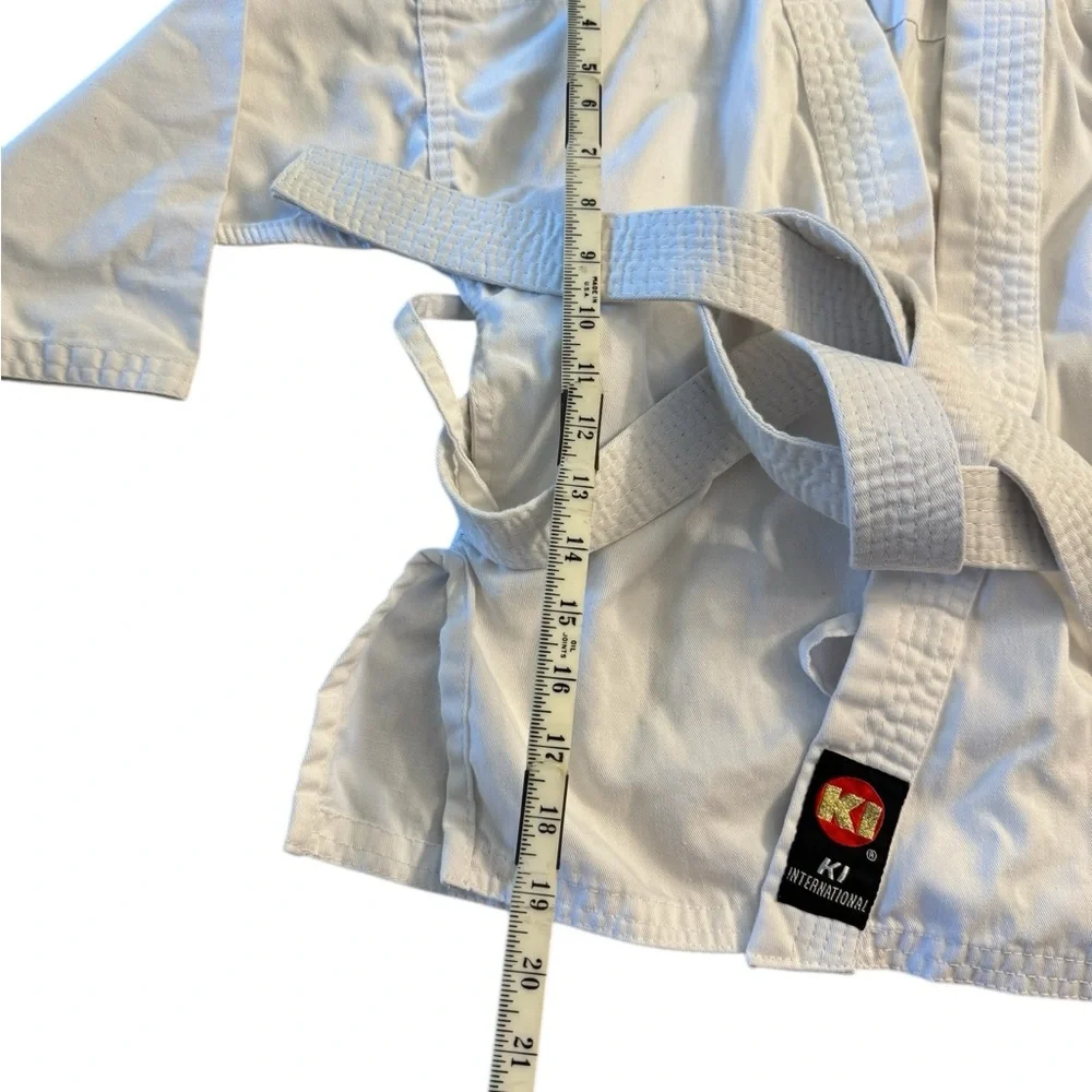 Costume KI International Martial Arts Gi Ages 3-6 White Belt Included